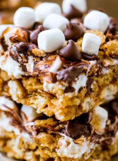 Delicious no-bake smores bars made with chocolate, marshmallows, and graham crackers
