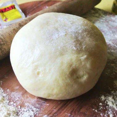 Homemade Italian pizza dough recipe for perfect crust
