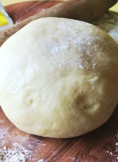 Homemade Italian pizza dough recipe for perfect crust